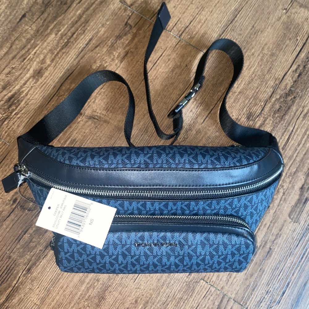 Michael Kors Cooper Logo Utility Bag